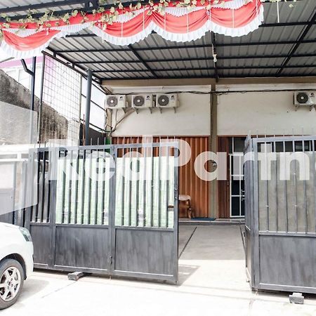 Jomblang 普斯波红色伙伴快乐旅馆酒店 外观 照片